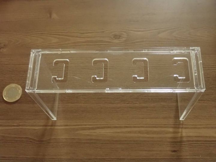 ダイソー：キーホルダーディスプレイスタンド