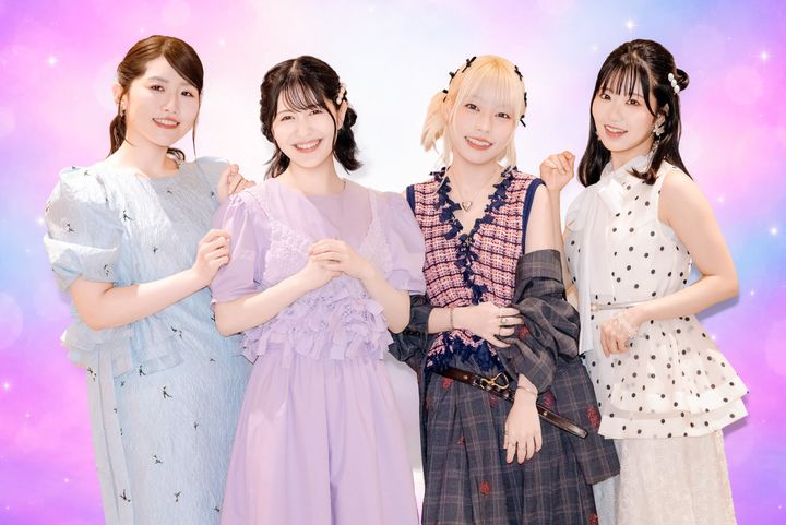 （左から）長谷川育美、千賀光莉、本渡楓、東山奈央 クランクイン！ 写真：吉野庫之介 width=