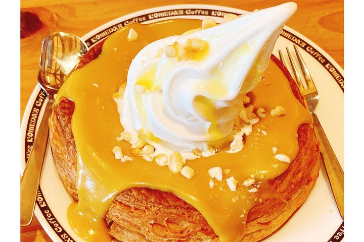 お月見シロノワール 焼き芋／￥880～￥940（税込み）
