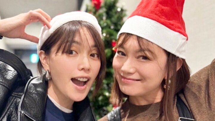 【写真・画像】“エビちゃん”蛯原友里・英里の“美人双子姉妹” 幼少期の姿に 「赤ちゃんの時点ですでに美形」の声 1枚目