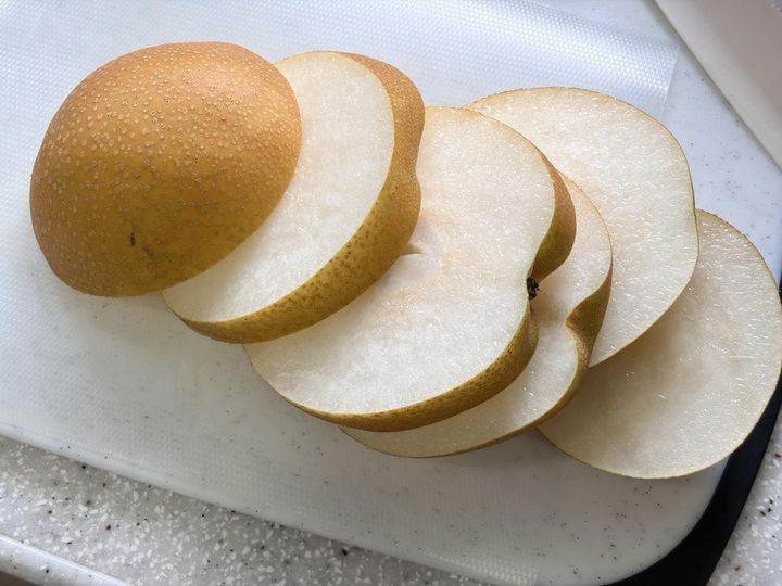 画像2: 梨はこう切ると食べやすい