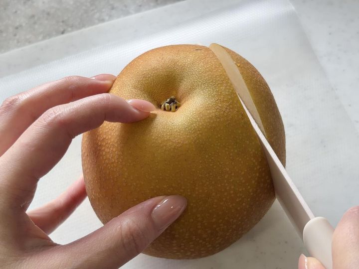 画像1: 梨はこう切ると食べやすい
