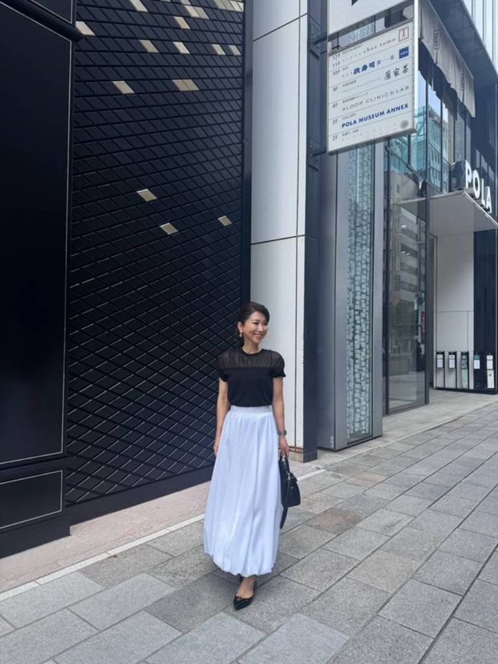 Tops ... CYCLAS、Skirt ... ESTNATION、Shoes … Giuseppe Zanotti、Bag …CELINE