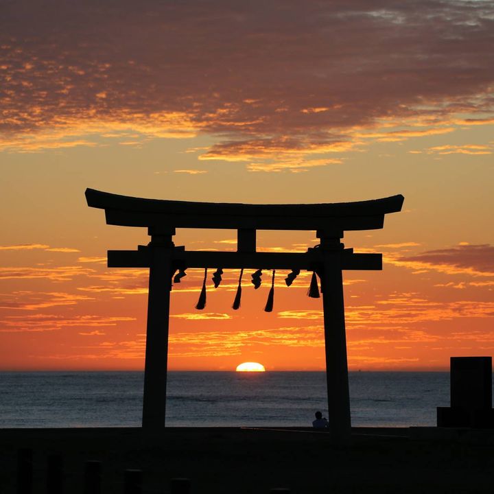 鳥居と夕日