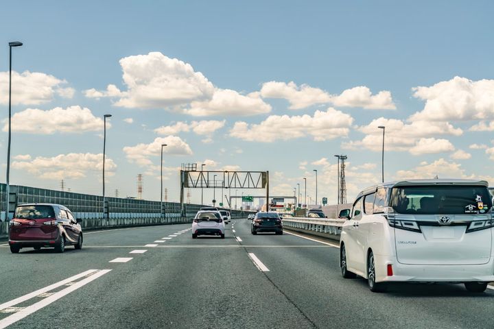 高速道路での逆走事故に要注意（画像はイメージ）
