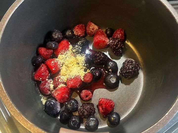 ソースとパスタの仕込み