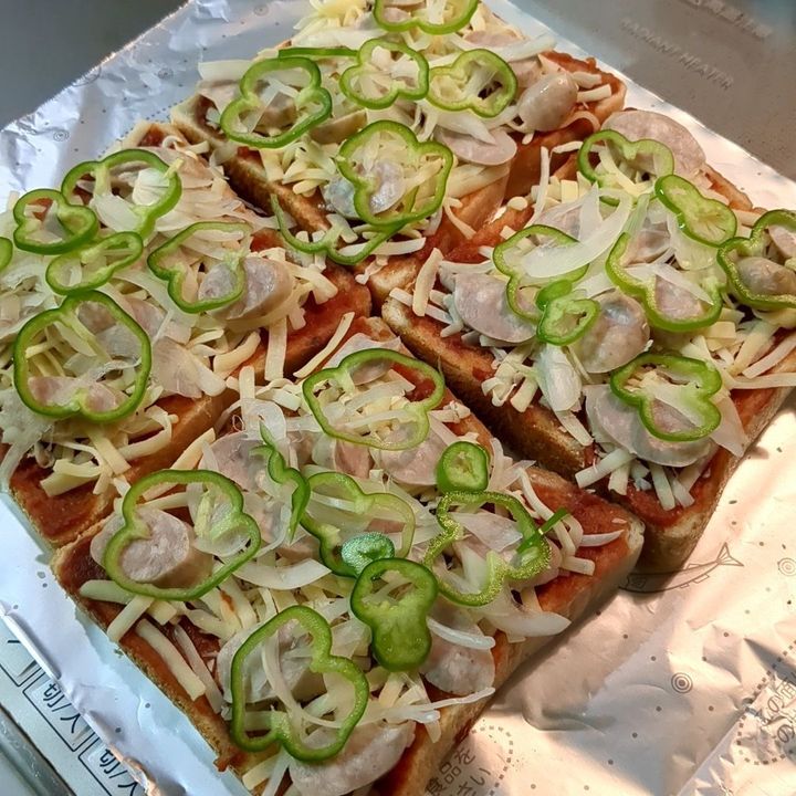 【冷凍保存で平日も楽チン！】おいしいトマトペーストでピザトーストを作ってみた！