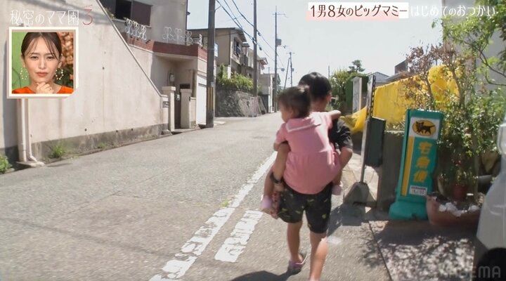【写真・画像】“1男8女の大家族”8歳長男、2歳7女を連れおつかい“気温33度スーパまで徒歩20分の距離”に心配の声「無理よ！」 3枚目