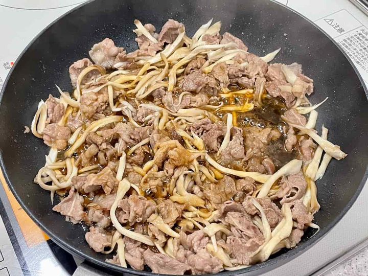 舞茸と牛肉のたまごとじ丼