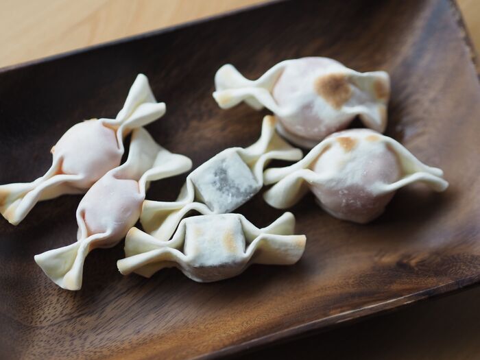 【餃子の皮が余ったら即作って】トースターで5分！カリッとトロ〜り「キャンディつまみ」がおやつ＆おつまみに最高すぎた