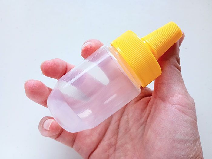 100均ミニサイズの『はちみつ容器』ゼッタイ捨てちゃダメ！家じゅうで大活躍＆旅行にも使えます♪