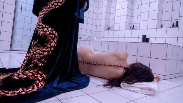 『サブスタンス』でも見られたボディホラー描写は『リアリティ・プラス』でも垣間見える [c] MUBI / Courtesy Everett Collection