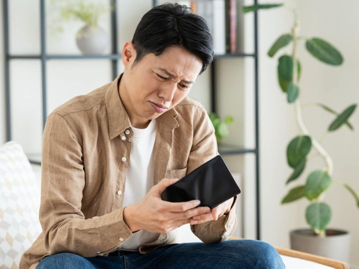 「家賃の負担がない」という実家暮らしの利点を受けつつも、相続した広大な戸建ての維持や将来の修繕といった現実に直面する人もいます。今回は、岩手県盛岡市に住む44歳男性のエピソードを紹介します。