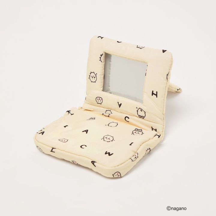 chiikawa×citenのポーチの開いたところ