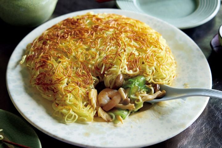 有名中華店さながらの味わい 焦がし焼きそば