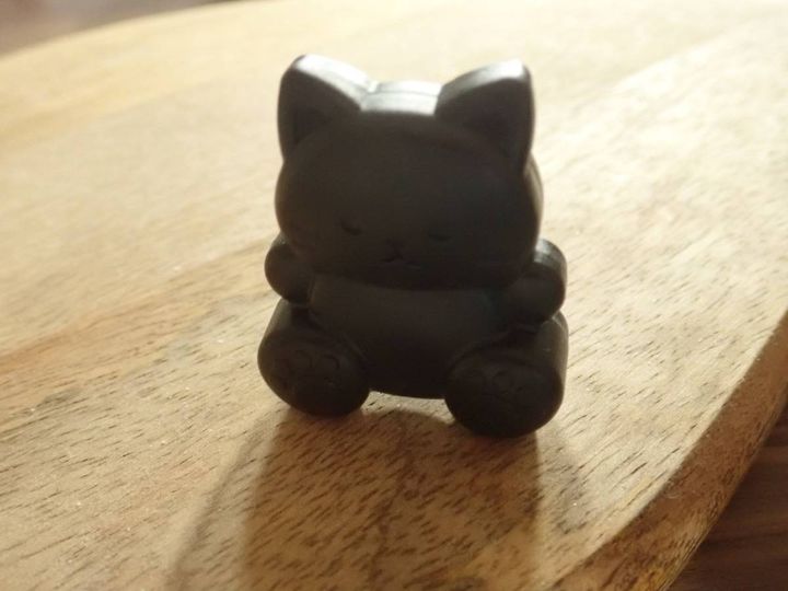 ダイソー：おすわりミニカッター(ねこ)