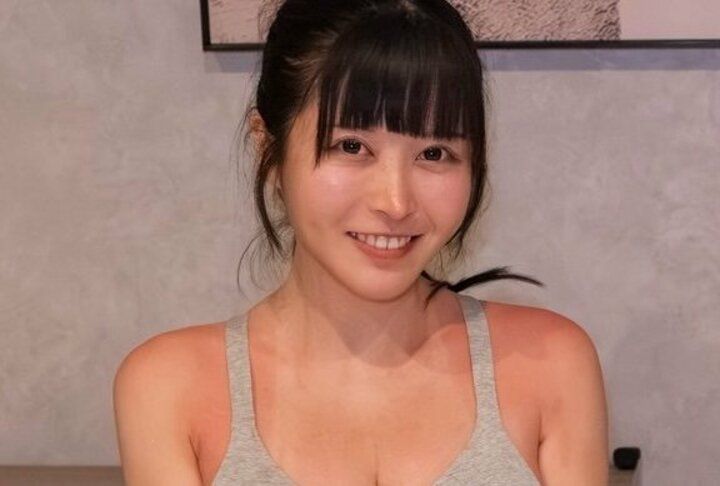 【写真・画像】最愛の娘がビキニ姿で男とハグ…目撃した父親は思わず苦笑 1枚目