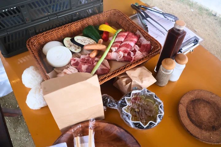 香川県産オリーブ牛・豚・地鶏やアヒージョが揃った豪華BBQリッチセット