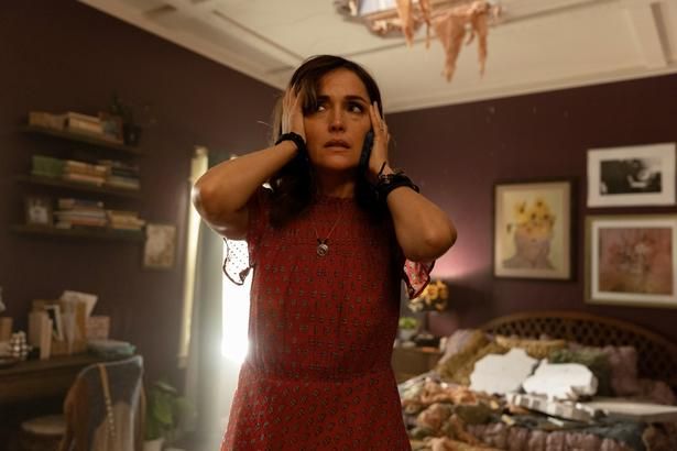 “ワンオペ問題”という現代社会の闇に斬り込んだ『ワンオペレーション』が5位 [c]2025 Legs Film Rights LLC. All Rights Reserved.