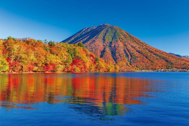 中禅寺湖の紅葉