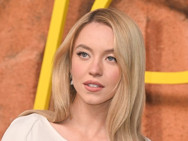 シドニー・スウィーニー、“ほぼ裸”で出演した広告が物議 SNSフォロワー20万人超失う （C）AFLO width=