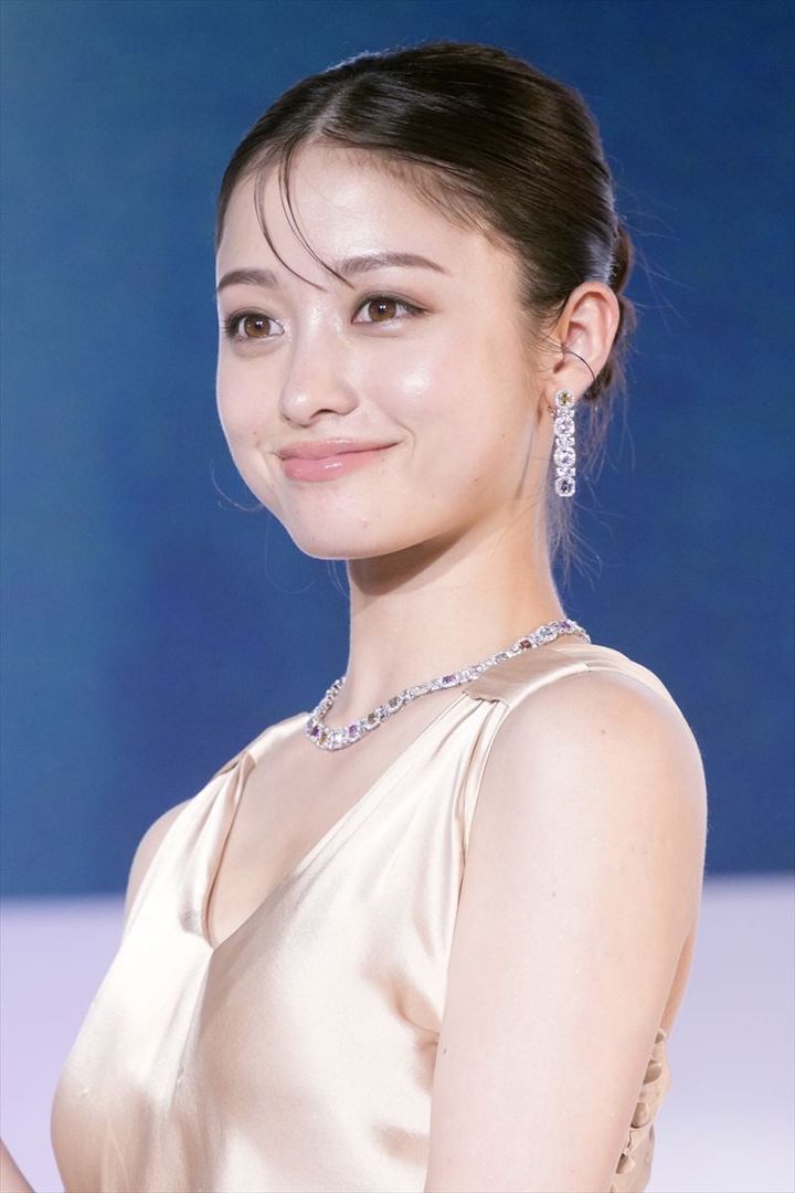 「童顔でかわいい女性芸能人」ランキング、3位の橋本環奈さん（2024年7月撮影、時事通信フォト）