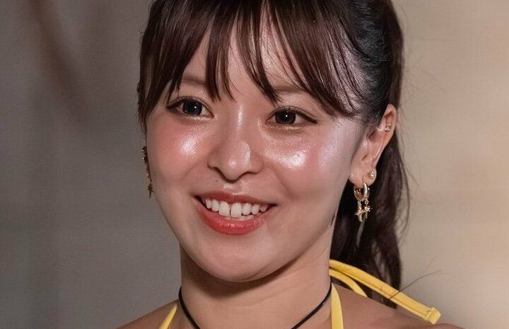 【写真・画像】最愛の娘がビキニ姿で男とハグ「お父さん見てるよ！」目撃した父親に心配の声 1枚目