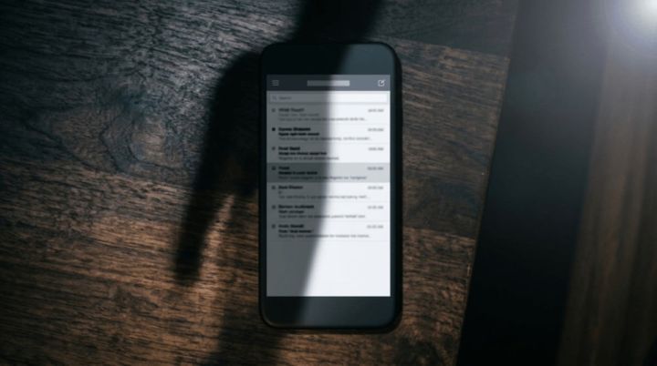 あなたのGmail、通知なしで政府に渡っていた？