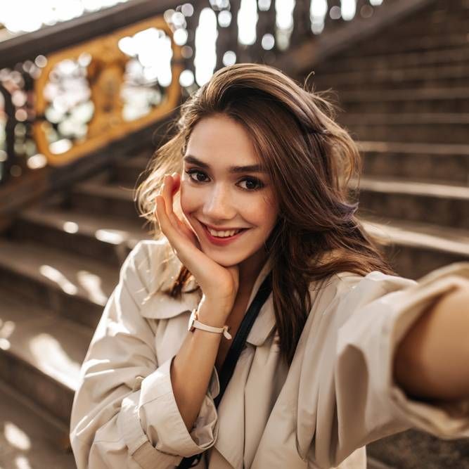 女性