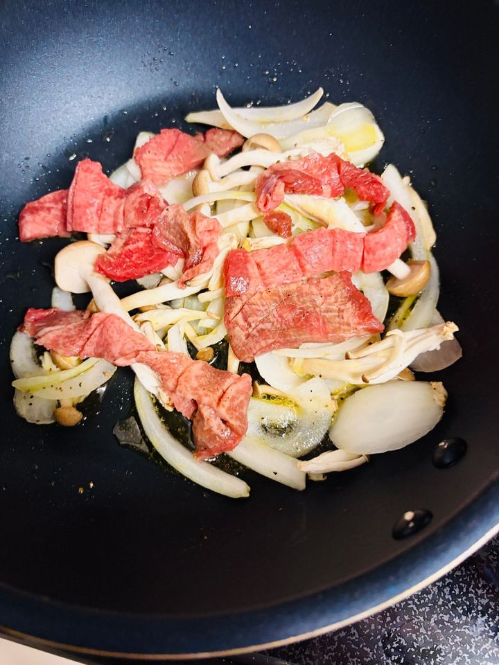 牛タンねぎ塩パスタ