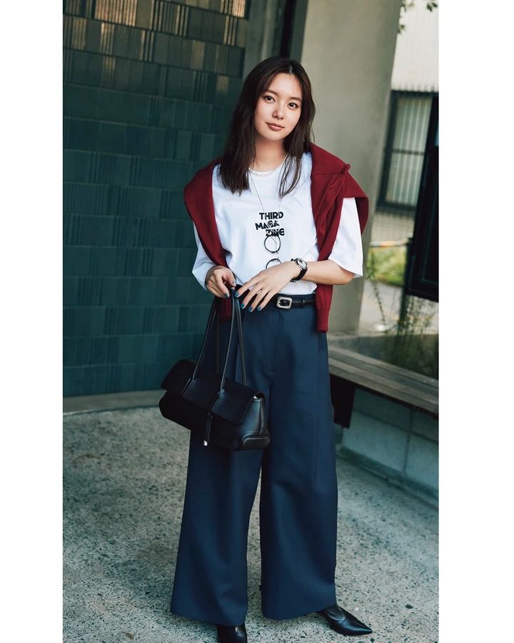 新川優愛 メガネコーデ