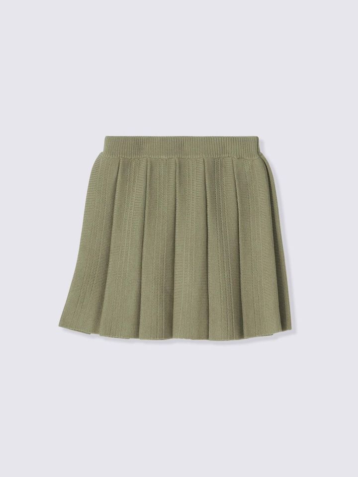 カーキ色のニットプリーツミニスカートを平置きにした状態