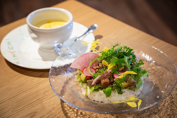 フレンチ仕込みのフードやスイーツが魅力♪東海地区唯一の「キハチ カフェ」が名古屋栄三越にオープン