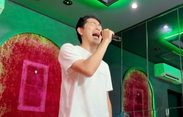【写真・画像】人気芸人、意外な歌声を披露し絶賛の声「激うまやん」「めっちゃいい！」 2枚目