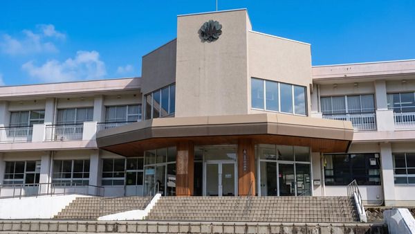 【福岡県東峰村】旧小学校をリノベーション！愛犬と過ごせる「THE DOG CAMPUS -KOISHIWARA-」誕生