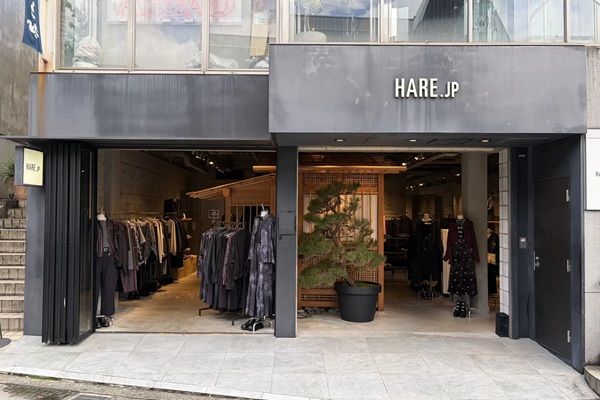 東京・原宿の「HARE」旗艦店10周年を記念したSamurai ALOHAとのコラボ商品が発売開始