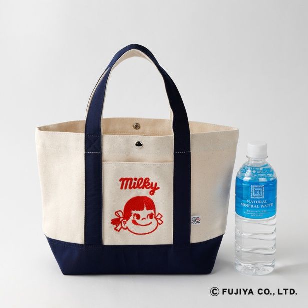 コラボランチトートは、ペットボトルも収納できるうれしいサイズ