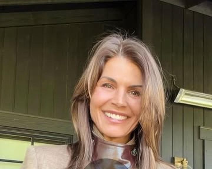 画像: 出典：loriloughlin / Instagram
