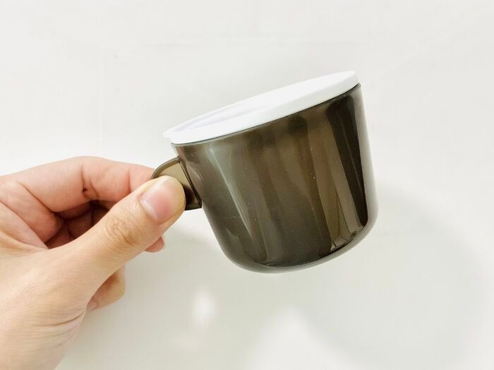 【ダイソー】取り付けコップが秋のお散歩に大活躍の予感♪水筒に入れにくい飲み物にも使えました！