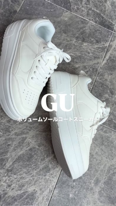 GU「ボリュームソールコートスニーカー」