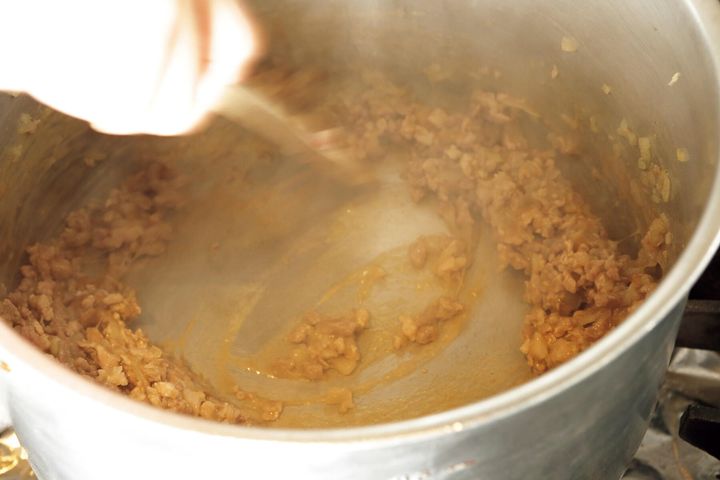 調味料を加える