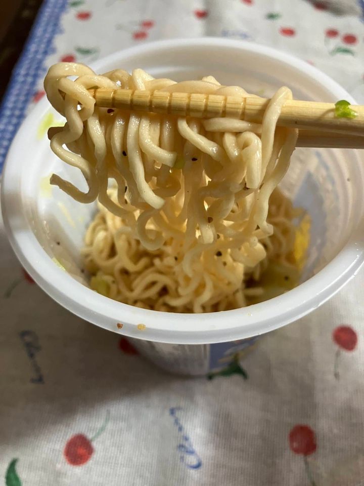 セリア：NEO金ちゃんしお焼そば
