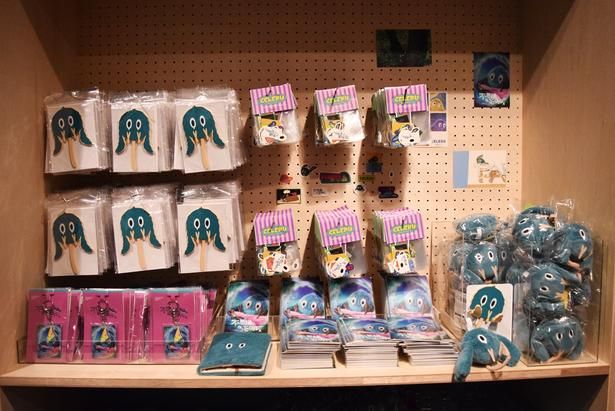オリジナルグッズショップも営業中 撮影：ソムタム田井