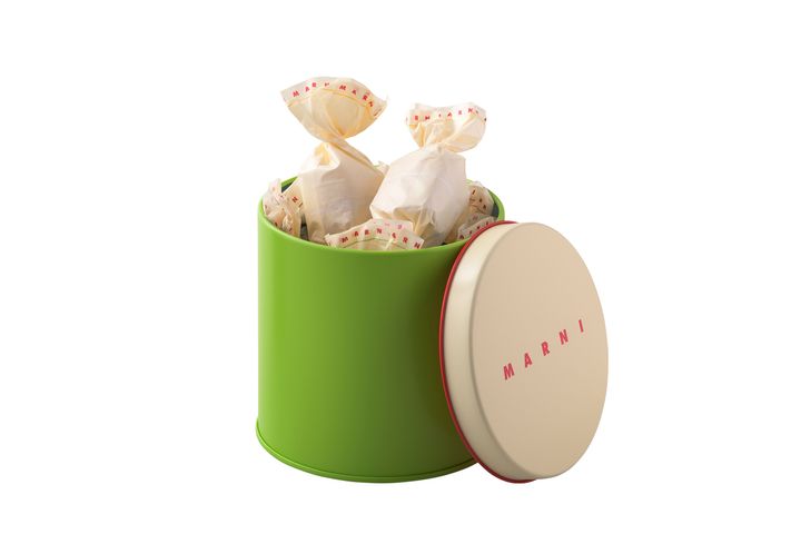 〈MARNI CAFE〉のバーチディダーマのラッピング