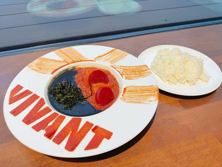 やっぱり見習い別班エージェントとしては頼まずにはいられない「別版飯」