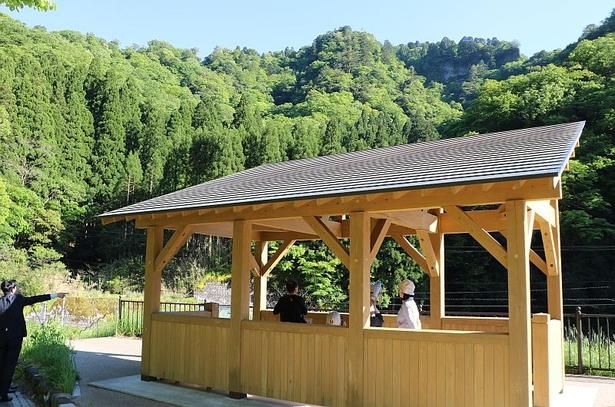 「三徳山遥拝所」の様子