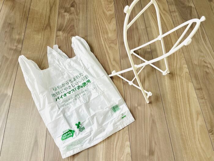 【キャンドゥ】レジ袋を再利用できる超便利なフレーム「3秒で組み立て完了」「何個でもほしい！」