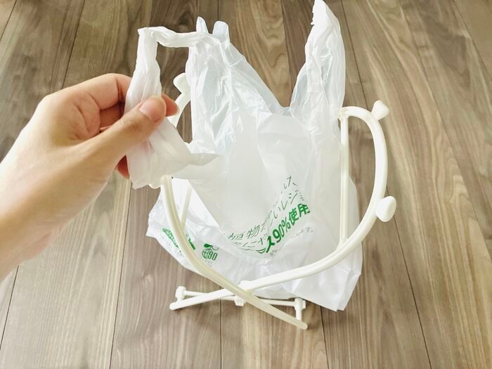 【キャンドゥ】レジ袋を再利用できる超便利なフレーム「3秒で組み立て完了」「何個でもほしい！」