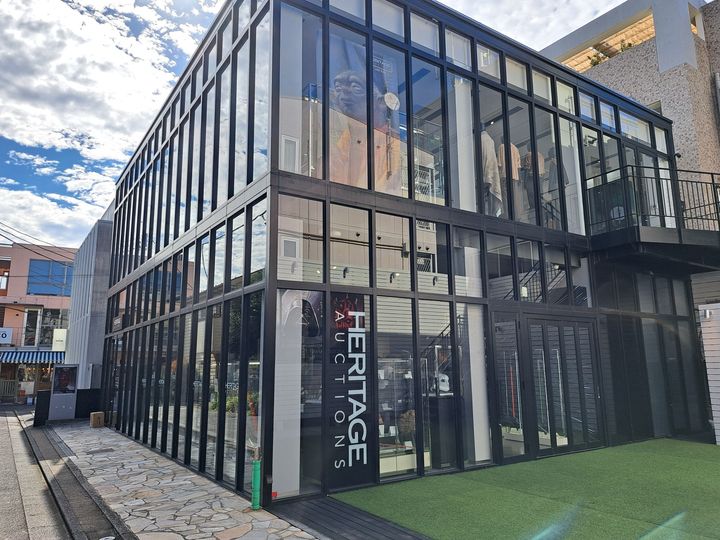 原宿のポップカルチャー・オークション展会場