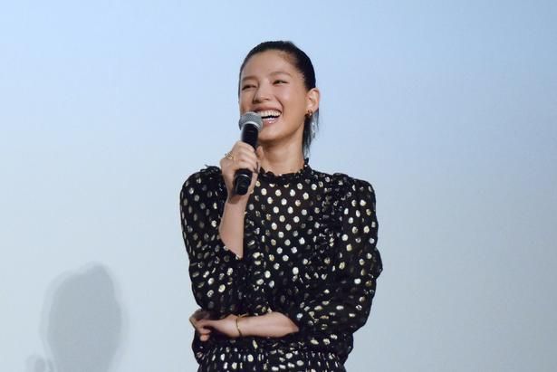 奏多に役を奪われ、敵意を燃やす友田美鈴役の石井杏奈さん 撮影：ソムタム田井
